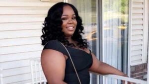 Ex-Officer Sentenced To Nearly 3 Years In Prison For Breonna Taylor Raid: ‘It Was Not Justice,’ Says Her Mother – Essence