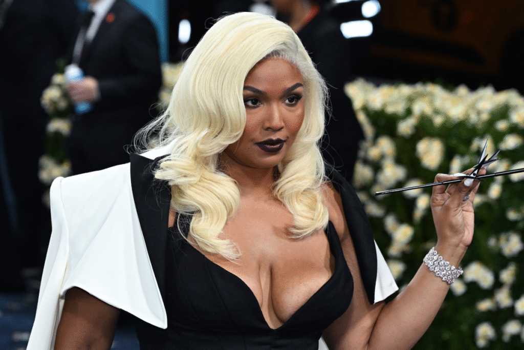 Lizzo Explains How She Rapped With No Filter On Latest Mixtape Lizzo Explains How She Rapped With No Filter On Latest Mixtape