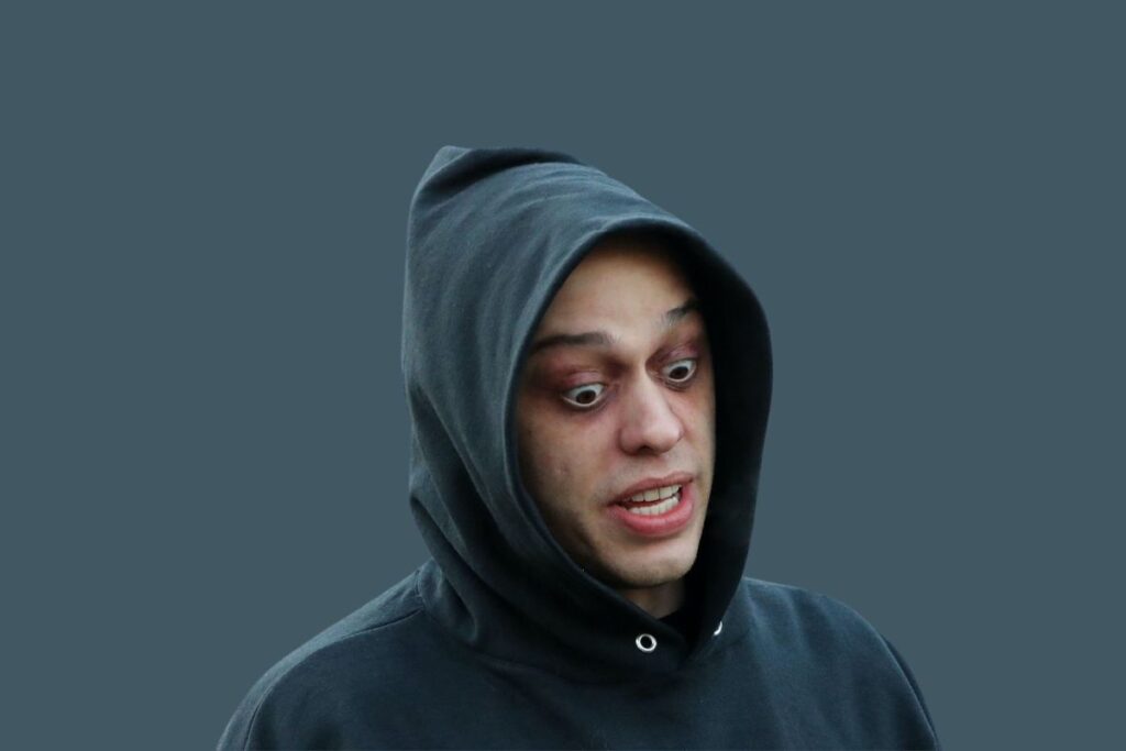 Pete Davidson Baby News Gets Funny Response From MGK Pete Davidson Baby News Gets Funny Response From MGK