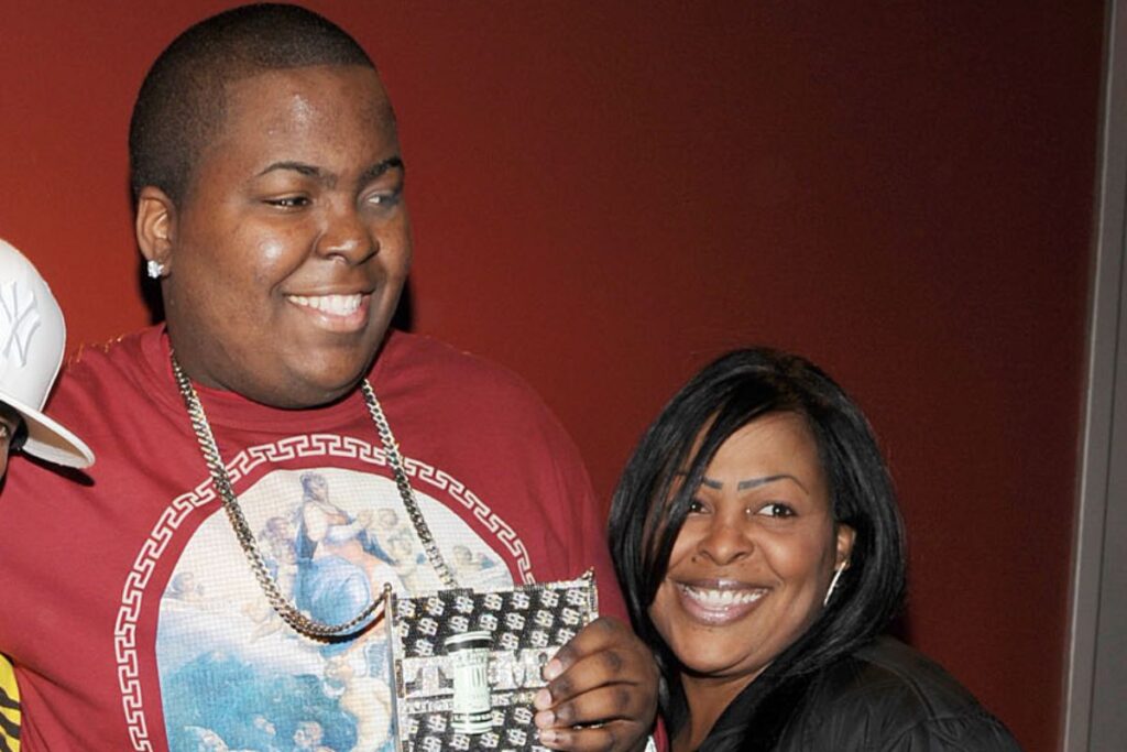 EXCLUSIVE: Sean Kingston’s Mom To Be Kicked Out Of U.S., Begs Judge For Light Prison Sentence EXCLUSIVE: Sean Kingston’s Mom To Be Kicked Out Of U.S., Begs Judge For Light Prison Sentence