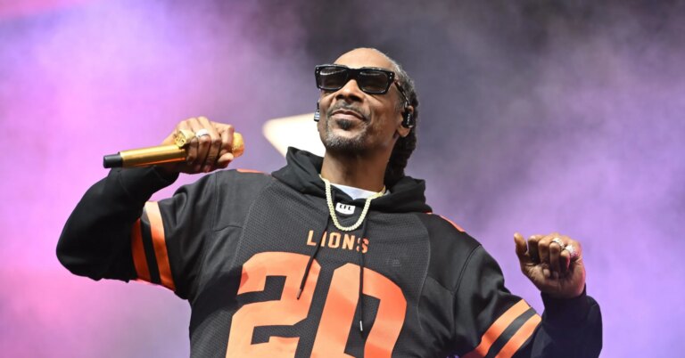 Art Made Of Snoop Dogg’s Roaches Sells For Thousands