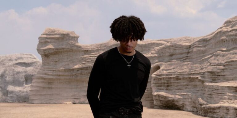Bryant Barnes Announces Debut Album ‘Solace,’ Shares ‘Priceless’