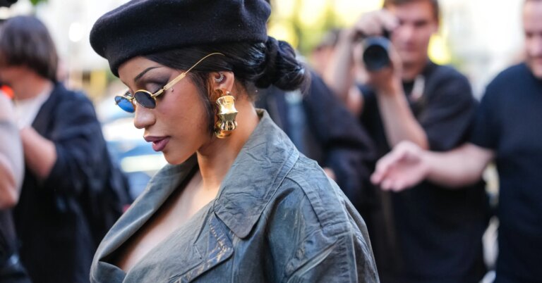 Cardi B Sarcastically Begs Fans To Buy “AM I THE DRAMA?” LP