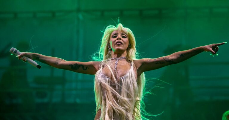 Doja Cat Expertly Claps Back At Fan Breast-Shaming Her
