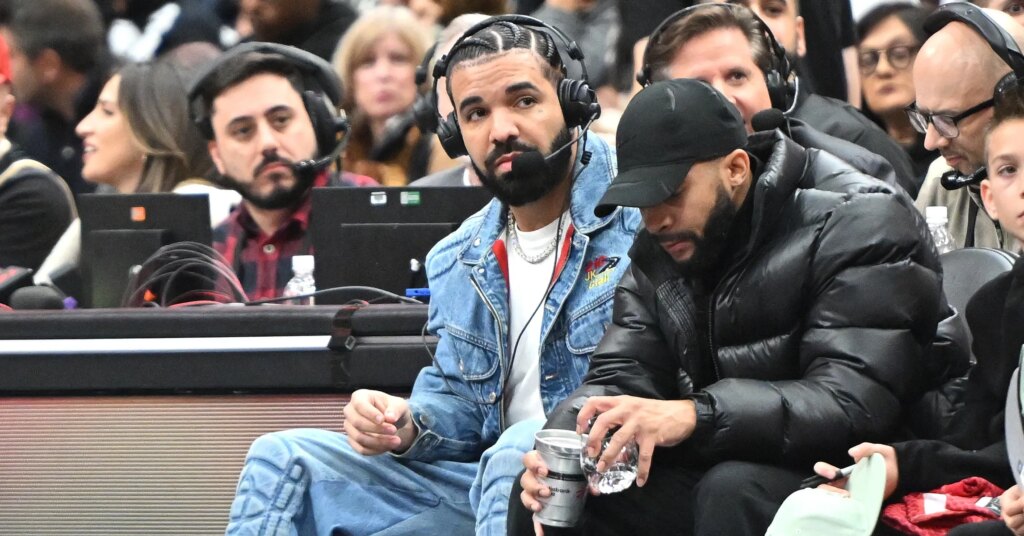Drake Fans Revisit Possible UMG Lawsuit Dig On “Family Matters”