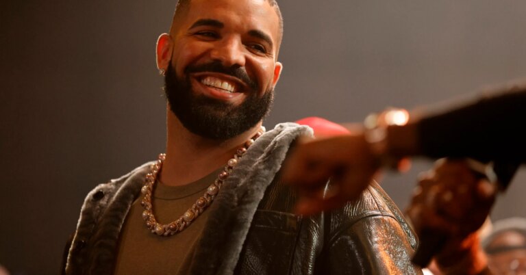 Fan Sings Kendrick Lamar’s “Not Like Us” For Drake In Denmark