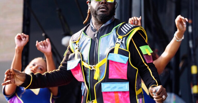 T-Pain Plays Drake's "Rich Baby Daddy" At Lollapalooza After Divisive Retirement Remarks