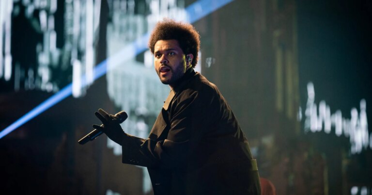 The Weeknd Tells An Eager Fan To Stop Saying “F**k Drake”