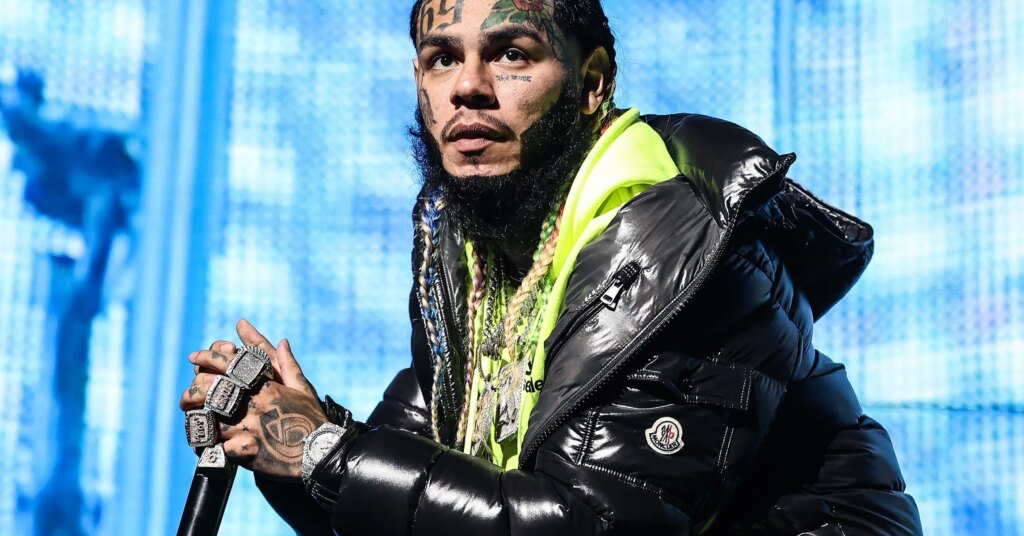 6ix9ine Slams Jim Jones Over Treatment Of Mel Murda After Prison