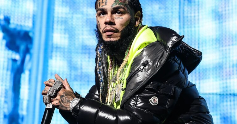 6ix9ine Slams Jim Jones Over Treatment Of Mel Murda After Prison