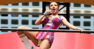 Doja Cat Reveals The Official Tracklist For New Album “Vie” Doja Cat Reveals The Official Tracklist For New Album “Vie”