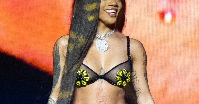GloRilla Is The Third Femcee To Reach This Billboard Milestone