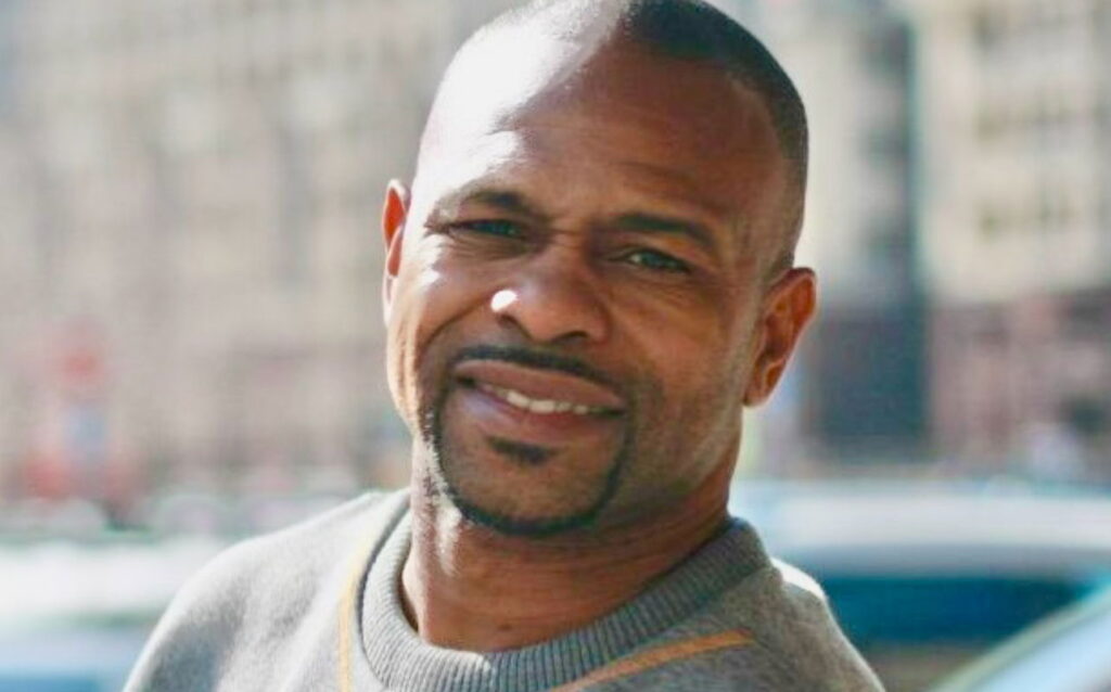 Roy Jones Jr. Receives Olympic Gold Medal From Park Si-Hun Roy Jones Jr. Receives Olympic Gold Medal From Park Si-Hun