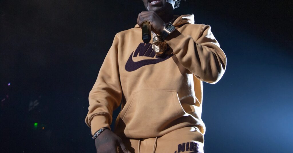 Kodak Black Leaves Fans Concerned After Drinking Lean While Driving On IG Live
