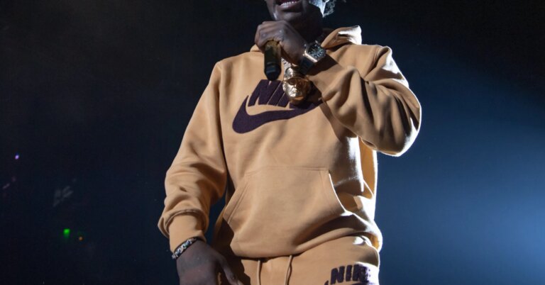 Kodak Black Leaves Fans Concerned After Drinking Lean While Driving On IG Live