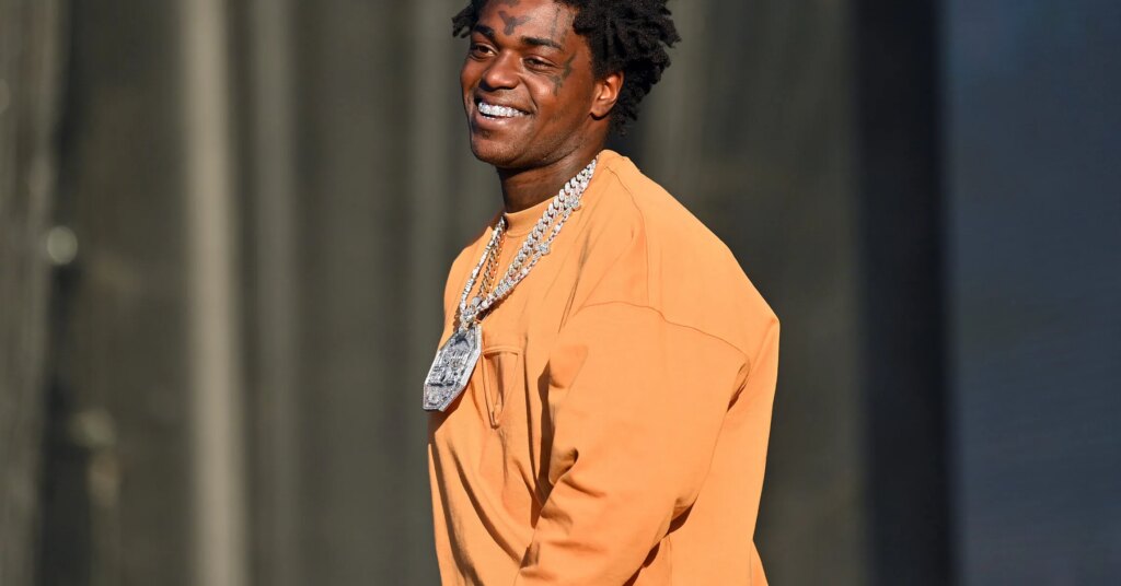 Kodak Black & Zoe Spencer’s Awkward Interaction Goes Viral Kodak Black & Zoe Spencer’s Awkward Interaction Goes Viral