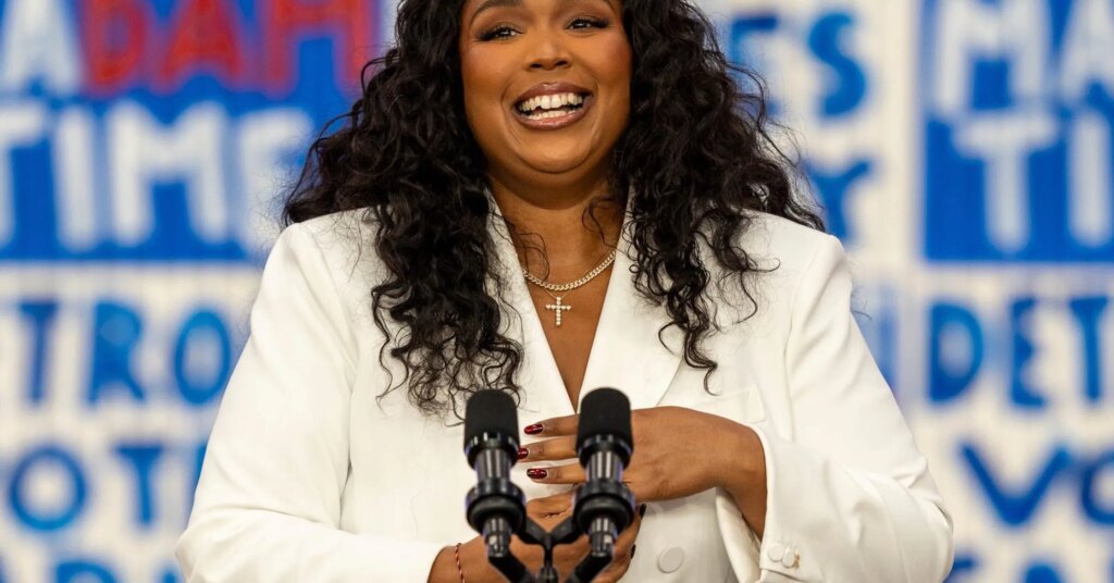 Lizzo Blasts Sampling Laws As “Racially Charged” Policing Of Black Creatives Lizzo Blasts Sampling Laws As “Racially Charged” Policing Of Black Creatives