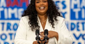Lizzo Blasts Sampling Laws As “Racially Charged” Policing Of Black Creatives Lizzo Blasts Sampling Laws As “Racially Charged” Policing Of Black Creatives