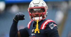 Stefon Diggs Gifts Cardi B A Truck Full Of Roses Stefon Diggs Gifts Cardi B A Truck Full Of Roses