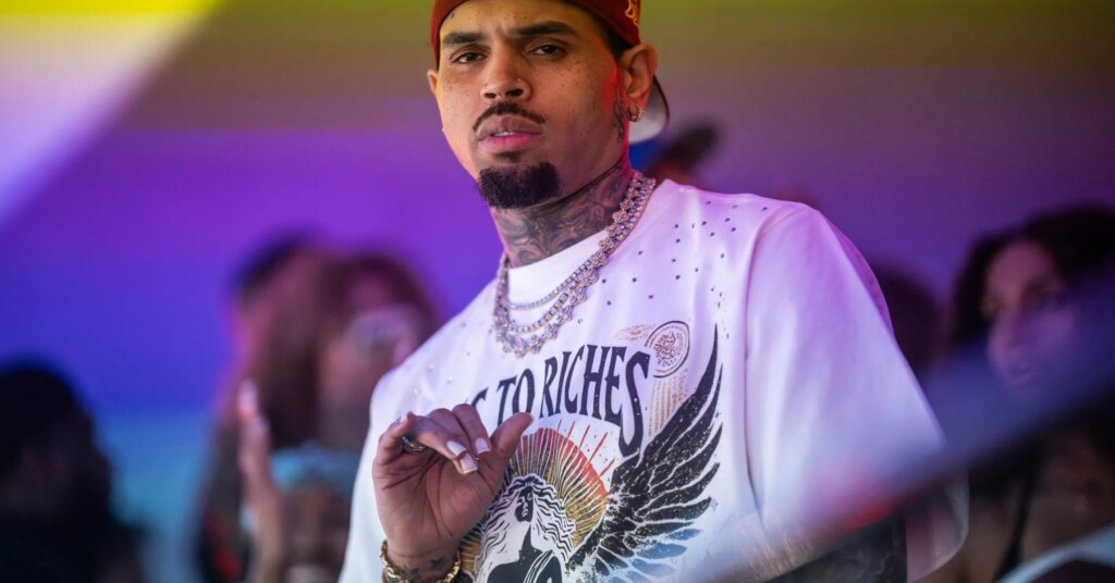 Argument At Chris Brown’s NOLA Show Turns Into Nasty Brawl Argument At Chris Brown’s NOLA Show Turns Into Nasty Brawl