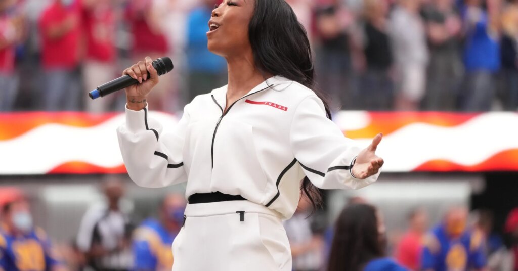 Brandy Explains Abrupt Ending To Chicago Concert With Monica Brandy Explains Abrupt Ending To Chicago Concert With Monica