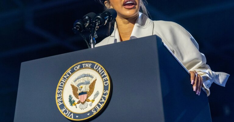 Cardi B Rants About “Poor People” Who Voted For Donald Trump Cardi B Rants About “Poor People” Who Voted For Donald Trump