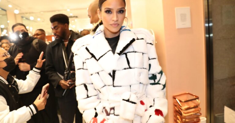 Escort Snaps On Cassie & Says She Should Be Criminally Liable