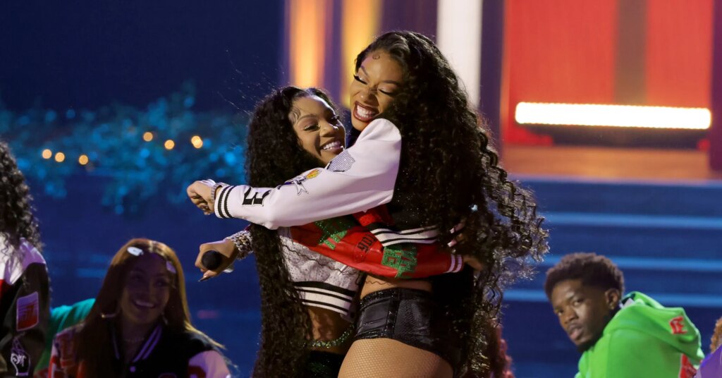 GloRilla Likes Post Throwing Shade At Megan Thee Stallion GloRilla Likes Post Throwing Shade At Megan Thee Stallion