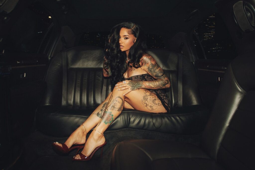 Kehlani Earns First No. 1 at Urban Radio With ‘Folded’