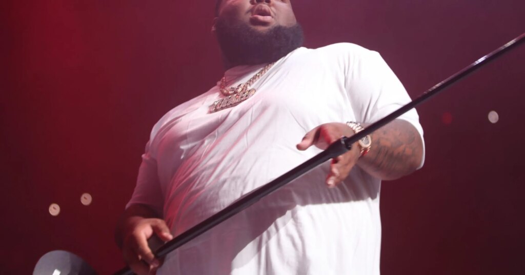 Rod Wave Is Making  Million By Making & Selling His Own Merch