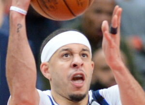Seth Curry Joins Brother Stephen On Golden State Warriors