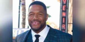 Michael Strahan Hit In Face During Football Demo In TV Studio Michael Strahan Hit In Face During Football Demo In TV Studio