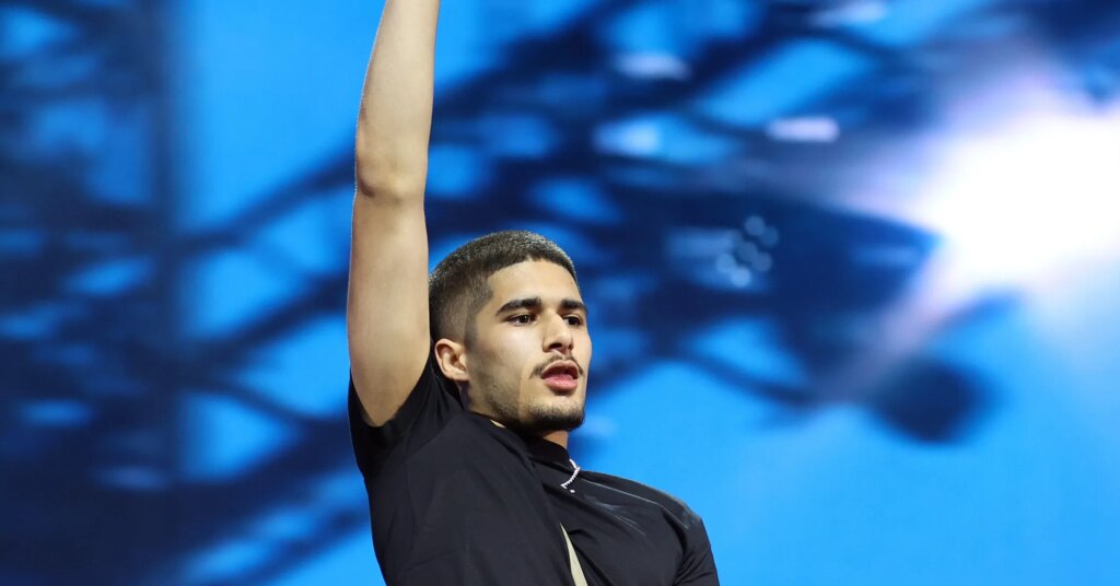 Who Is Fakemink? The UK Rapper Winning Co-Signs From Drake, Playboi Carti, Frank Ocean & More Who Is Fakemink? The UK Rapper Winning Co-Signs From Drake, Playboi Carti, Frank Ocean & More