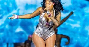 Who Was Summer Walker’s Date To The Atlanta Hawks Game?