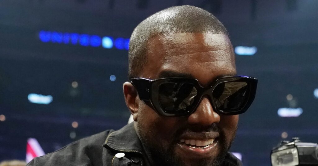 Mike Dean Seemingly Reacts To Kanye West & Travis Scott’s Japan Reunion