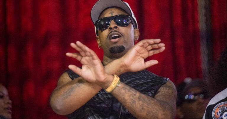 21 Savage Clarifies His “Streets” Stance After 6ix9ine & Blueface Mock Him