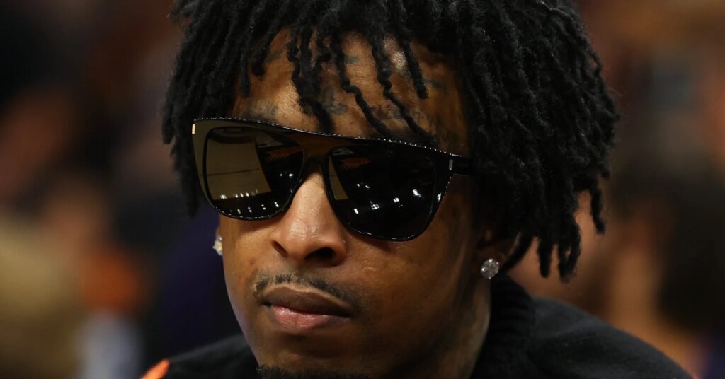 21 Savage Tracklist For “WHAT HAPPENED TO THE STREETS?”