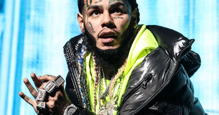 6ix9ine Blasts 21 Savage Over Plea To Young Thug & Gunna