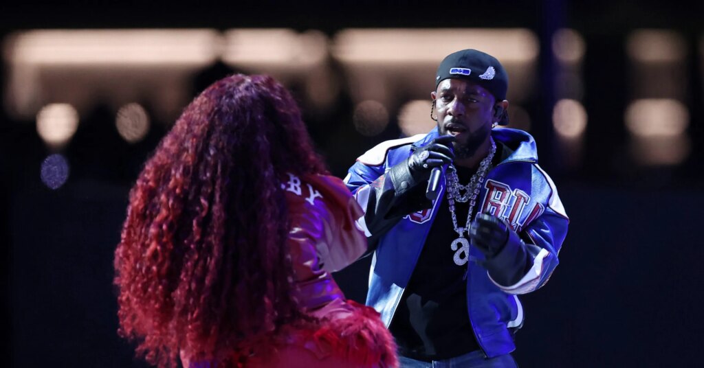 Kendrick Lamar And SZA Make Surprise Appearance At TDE Christmas, Perform “30 For 30”