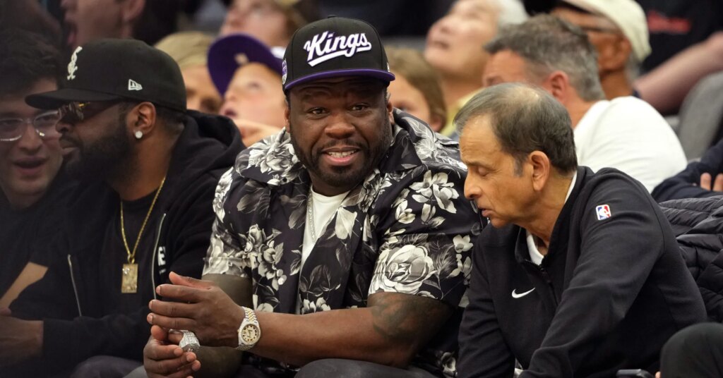 50 Cent Roasts T.I. For Bombing During His Comedy Special