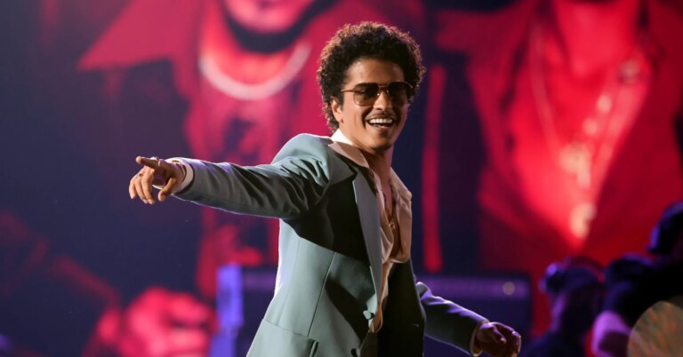 Bruno Mars Announces New Solo Album “The Romantic”