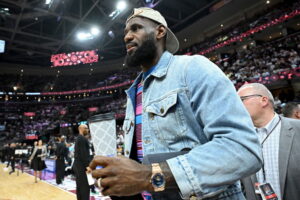 LeBron James Won’t Start All-Star Game, Breaking 21-Year Streak