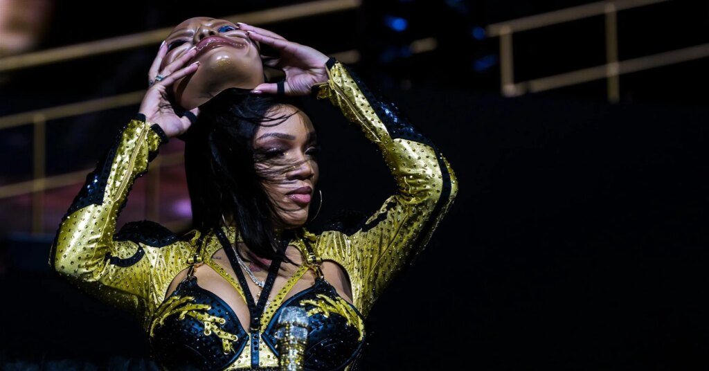 GloRilla Puts Haters Of Her “No Lash Moment” Post On Blast