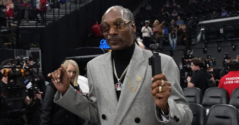 Snoop Dogg’s Hilarious Reaction To Steve Kerr’s Ejection Goes Viral