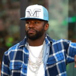 Floyd Mayweather Announces Return To Boxing Ring