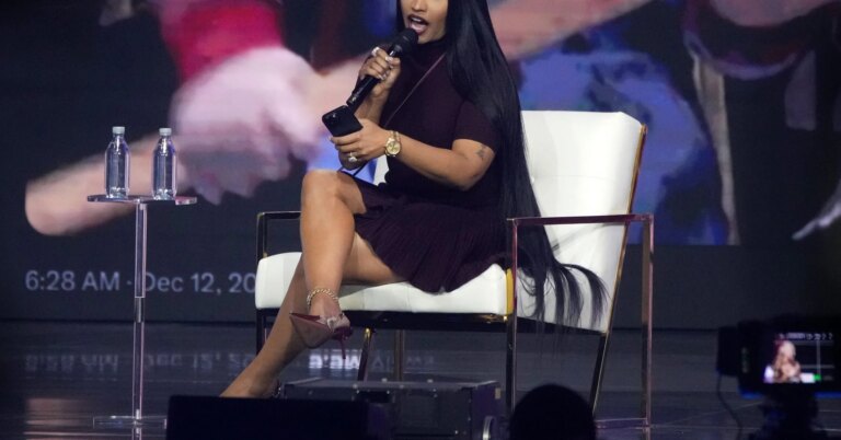 Nicki Minaj Clarifies Her Stance On The Transgender Community