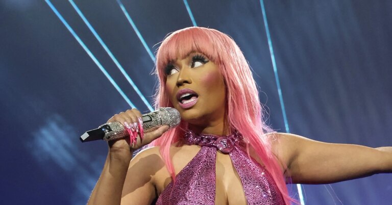 Nicki Minaj Slammed By Photographer Over Nightmare Cover Shoot