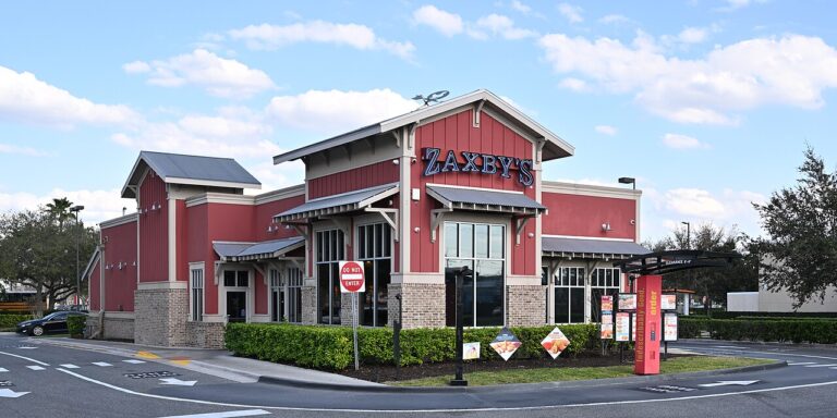 Morehouse College Student-Athletes Lend a Hand to Zaxby’s Staff During Lunch Rush