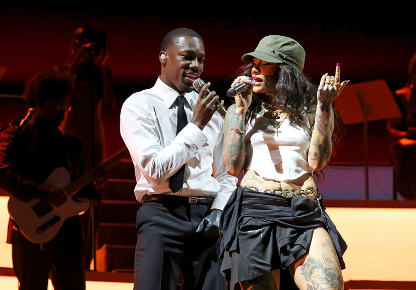 We Love To See It! Giveon Brings Black Excellence And R&B To Coachella With Full Orchestra, Duets With Kehlani We Love To See It! Giveon Brings Black Excellence And R&B To Coachella With Full Orchestra, Duets With Kehlani