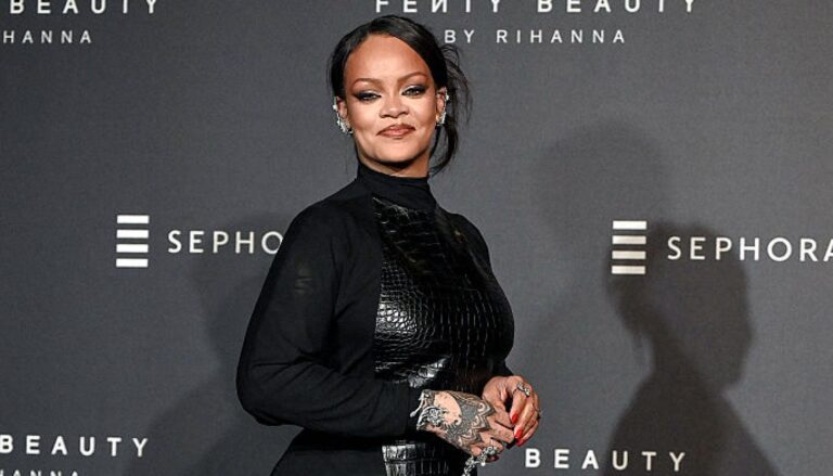 Mumbai Billionaire: Rihanna Brings Fenty Beauty Pop-Up To India, Fans Go RiRi Crazy